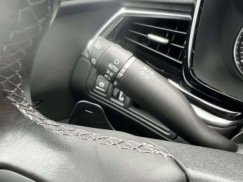 Used 2024 Cadillac XT6 Luxury image 31