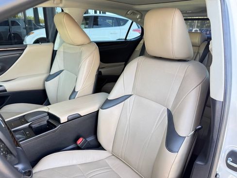 Used 2021 Lexus ES 350 w/ Accessory Package 2 FWD image 13