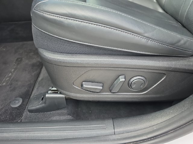 Certified 2023 Kia Sorento S FWD image 16