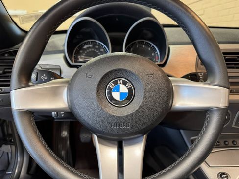 Used 2003 BMW Z4 3.0i image 37