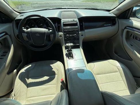 Used 2012 Ford Taurus Limited FWD image 13