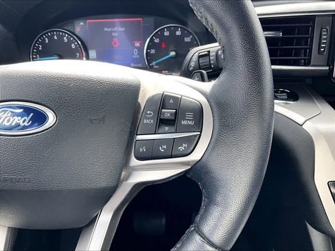 Used 2020 Ford Explorer XLT w/ Equipment Group 202A AWD/4WD image 25