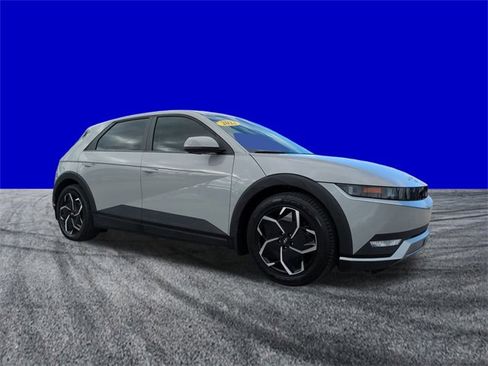 Used 2022 Hyundai Ioniq 5 SE image 2