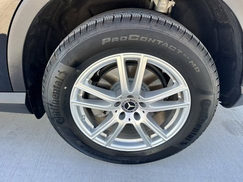 Certified 2025 Mercedes-Benz GLC 300 GLC 300 image 9