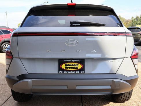 New 2026 Hyundai Kona SEL Premium image 5
