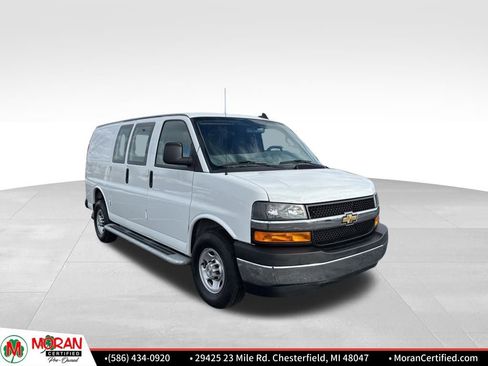 Used 2024 Chevrolet Express 2500 w/ Driver Convenience Package image 7