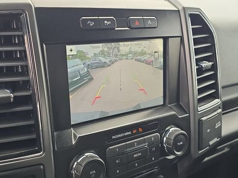 Used 2018 Ford F150 XLT w/ Equipment Group 302A Luxury AWD/4WD image 17