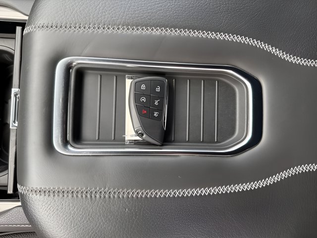 Used 2023 GMC Yukon Denali AWD/4WD image 26