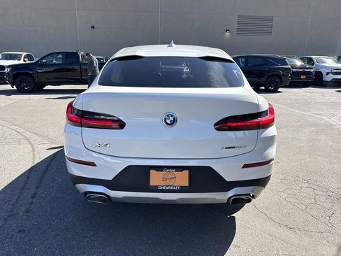 Used 2025 BMW X4 xDrive30i AWD/4WD image 4
