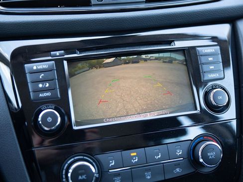 Used 2020 Nissan Rogue S AWD/4WD image 15