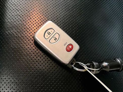 Used 2015 Toyota 4Runner Limited AWD/4WD image 10