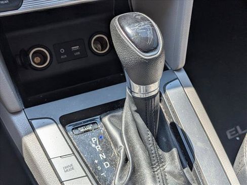 Used 2019 Hyundai Elantra SEL FWD image 11