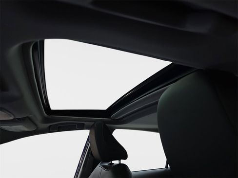 Used 2024 Toyota Camry XSE w/ Navigation Package image 30