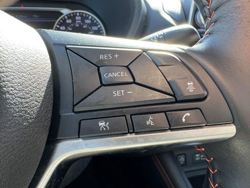 Used 2025 Nissan Sentra SR w/ SR Premium Package image 18