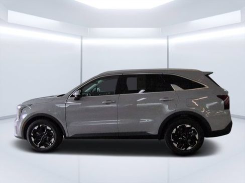 Used 2026 Kia Sorento S w/ S Panoramic Sunroof Package FWD image 6
