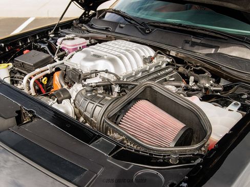 Used 2021 Dodge Challenger SRT Hellcat image 16