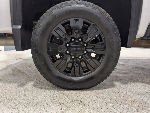 Used 2024 GMC Sierra 2500 Denali Ultimate image 14