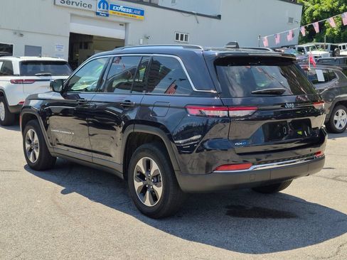 Used 2023 Jeep Grand Cherokee 4WD 4xe image 10