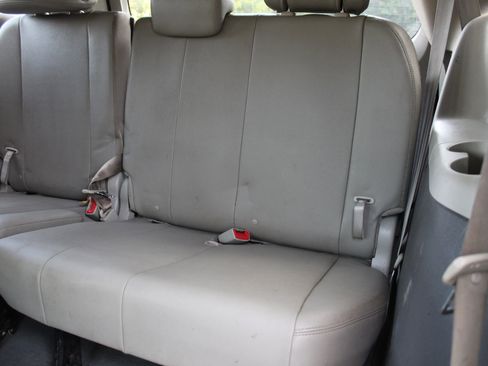 Used 2015 Toyota Sienna XLE Premium image 14