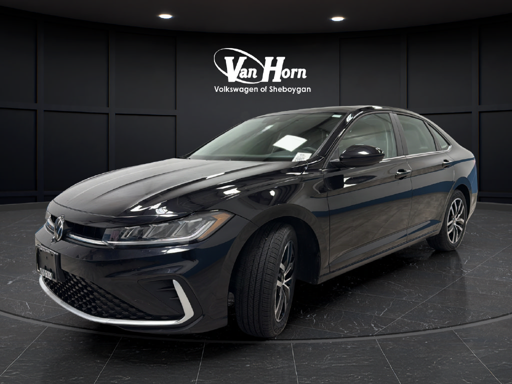 Used 2025 Volkswagen Jetta SE FWD image 3
