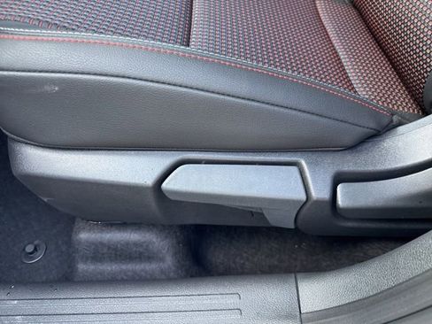 New 2026 Nissan Kicks SR AWD/4WD image 15