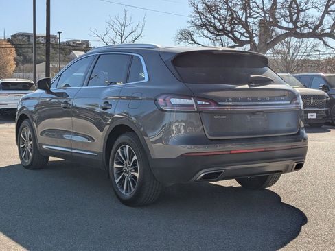 Used 2023 Lincoln Nautilus FWD w/ Premium Package image 5