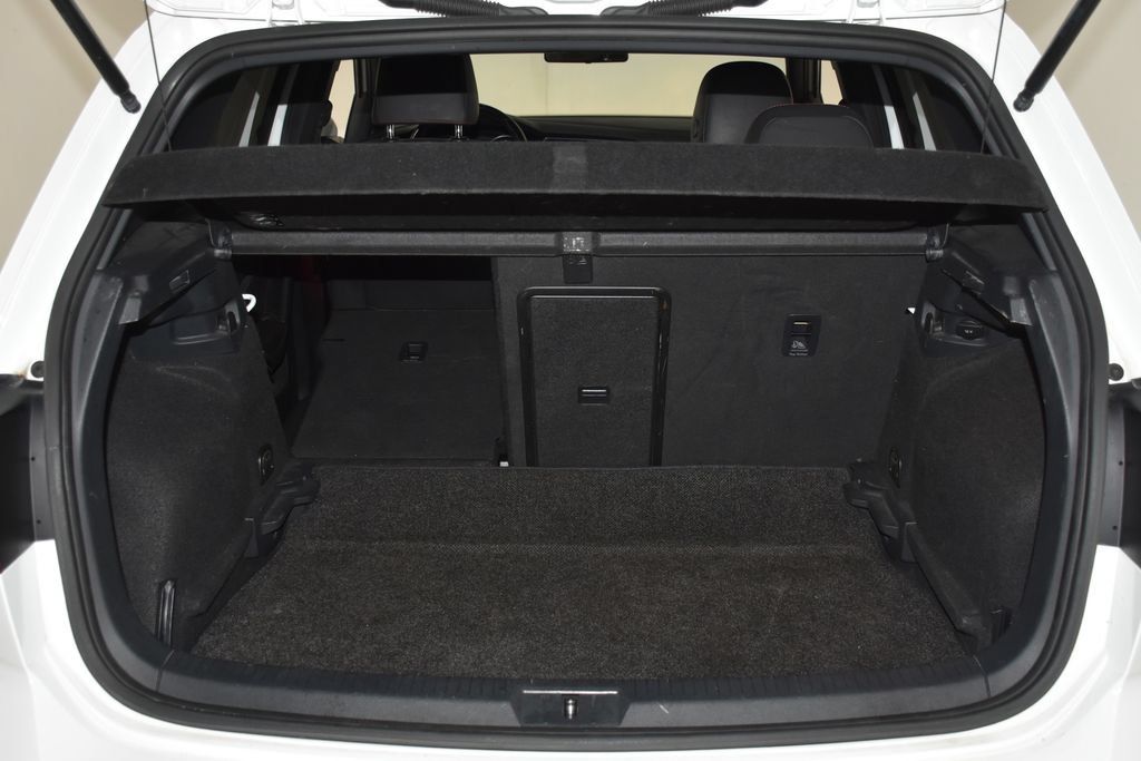 Used 2015 Volkswagen GTI SE FWD image 31