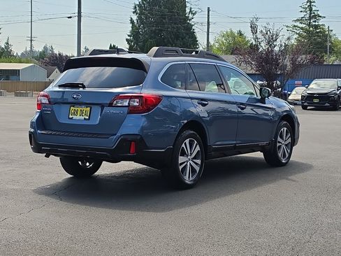 Used 2018 Subaru Outback 2.5i Limited w/ 50th Anniversary Edition AWD/4WD image 5