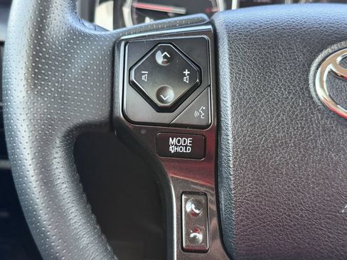 Used 2020 Toyota 4Runner TRD Off-Road Premium AWD/4WD image 30