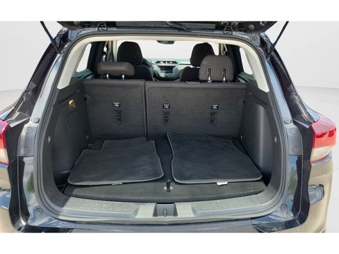 Used 2023 Chevrolet TrailBlazer LT FWD image 9