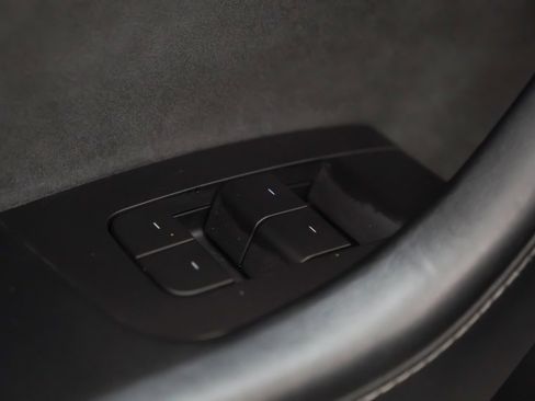 Used 2021 Tesla Model 3 Long Range image 23