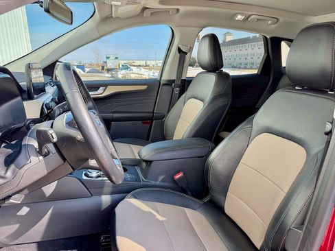 Used 2021 Ford Escape Titanium w/ Titanium Elite Package image 11