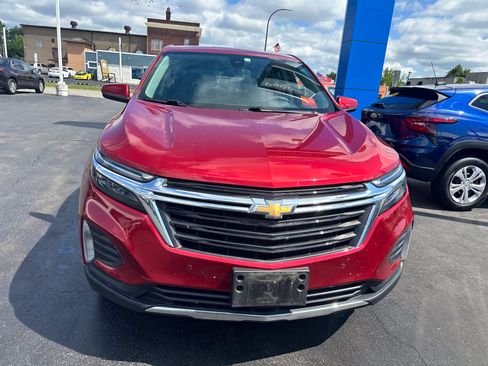 Used 2024 Chevrolet Equinox LT w/ LPO, Floor Liner Package AWD/4WD image 2