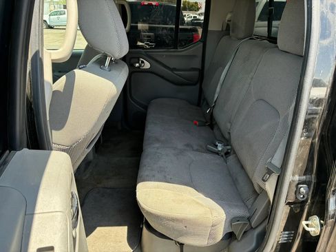 Used 2017 Nissan Frontier SV AWD/4WD image 17