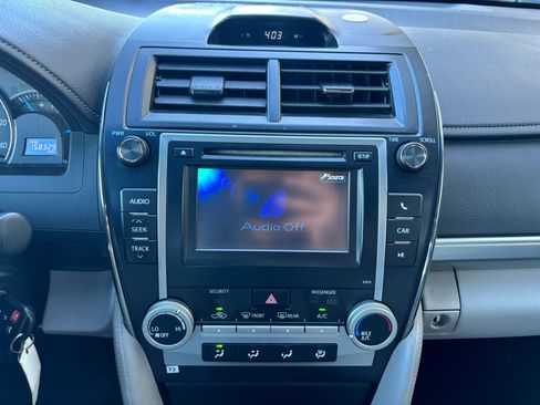 Used 2012 Toyota Camry LE image 17