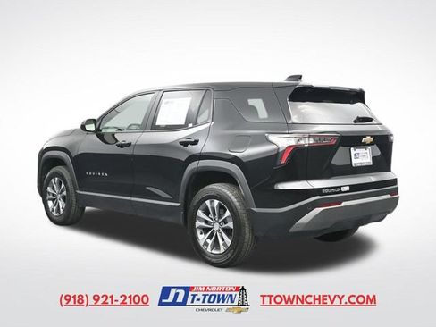 Used 2025 Chevrolet Equinox LT FWD image 7