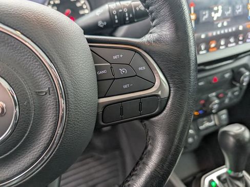 Used 2018 Jeep Renegade Limited w/ UConnect 8.4 Nav Group image 18