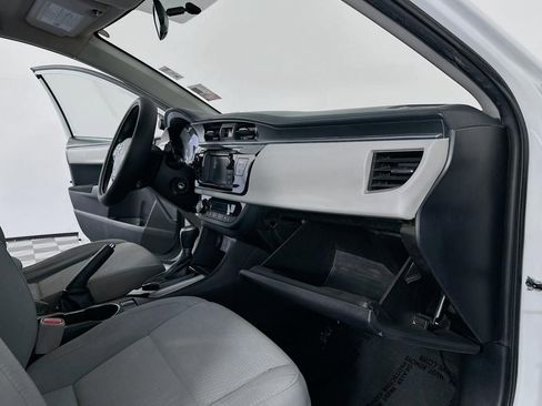 Used 2016 Toyota Corolla LE image 36