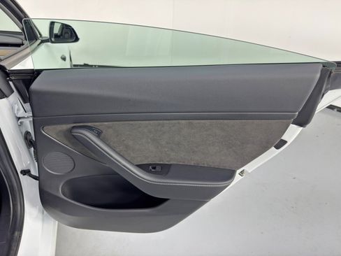 Used 2021 Tesla Model 3 Performance image 46