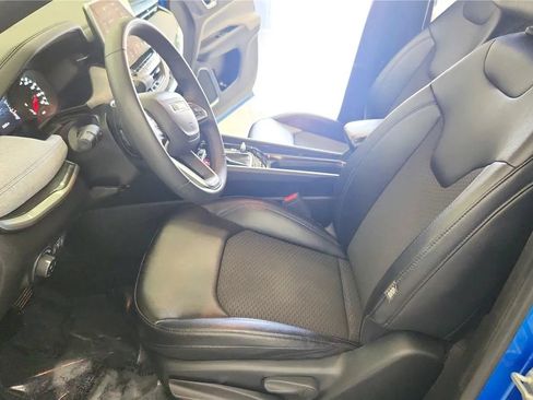 Used 2024 Jeep Compass Latitude AWD/4WD image 23