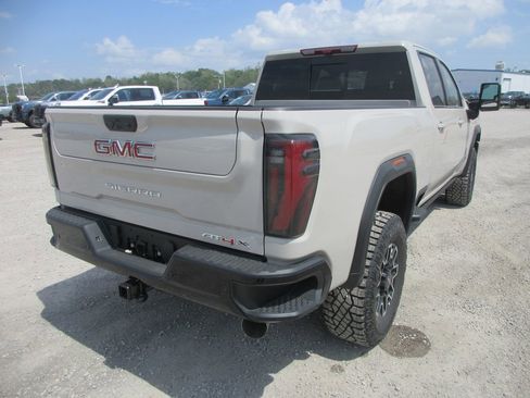 New 2026 GMC Sierra 2500 AT4X AWD/4WD image 5