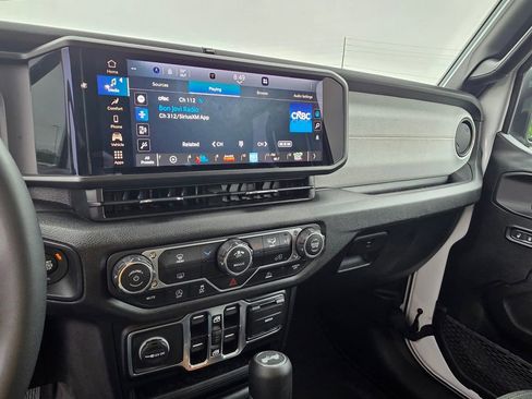 Used 2025 Jeep Wrangler Unlimited Sport AWD/4WD image 26