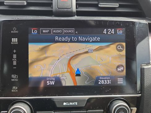 Used 2018 Honda Civic Touring image 21