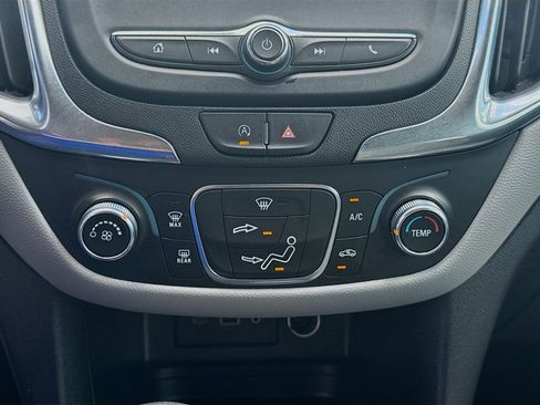Used 2024 Chevrolet Equinox LS w/ LS Convenience Package FWD image 12