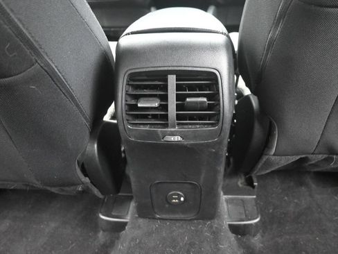 Used 2022 Ford Escape SE w/ SE Sport Appearance Package AWD/4WD image 12