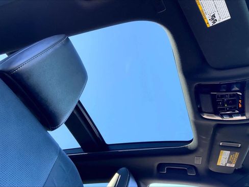 Used 2025 Lexus RX 350 Premium Plus w/ Convenience Package image 13