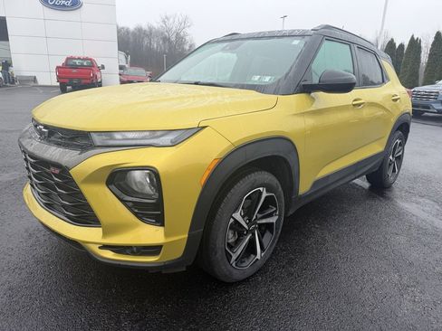 Used 2023 Chevrolet TrailBlazer RS w/ Sun and Liftgate Package image 1