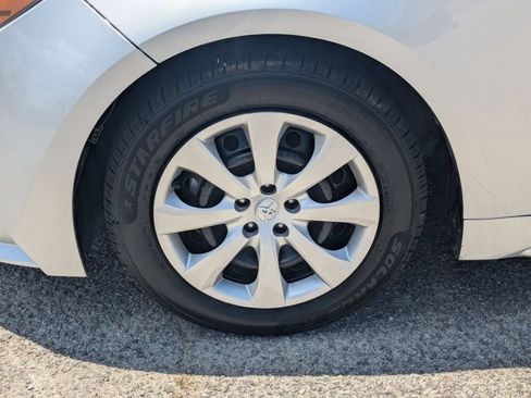 Used 2024 Toyota Corolla LE FWD image 11