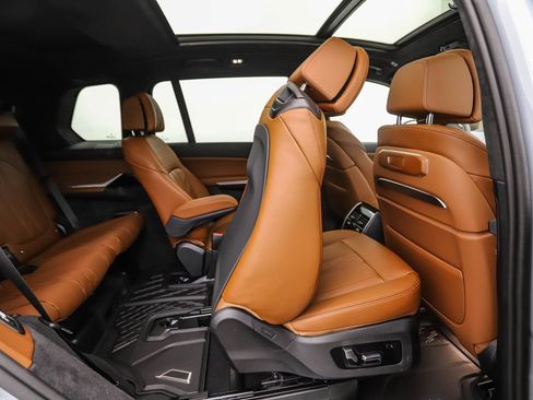 New 2026 BMW X7 xDrive40i w/ M Sport Package image 35