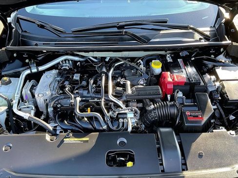 Used 2025 Nissan Sentra SR FWD image 10
